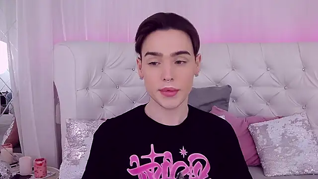 RobbyCharming online show from February 2025 07:38:02 PM