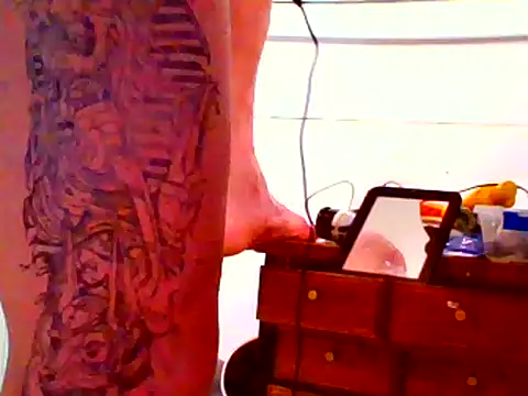 Snapshot of OSIRlS chatting on September 2025 01:04:01 PM OSIRlS online show from September 2025 01:04:01 PM