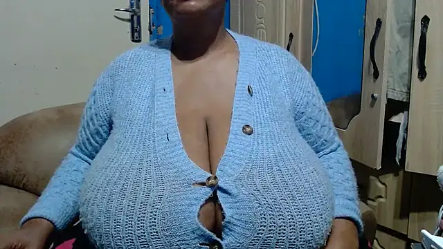 CUTEFIRMMELONSS online show from July 2026 06:02:02 PM