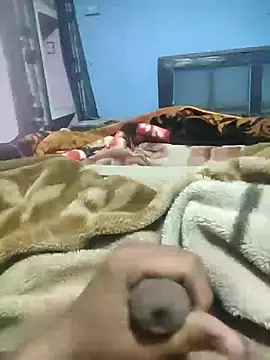 Snapshot of Deshilund9 chatting on December 2024 11:37:01 PM Deshilund9 online show from December 2024 11:37:01 PM