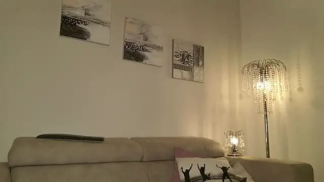 kamila sins online show from September 2025 05:15:02 PM