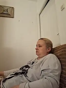 Snapshot of She-devilx chatting on September 2025 09:03:02 PM She-devilx online show from September 2025 09:03:02 PM