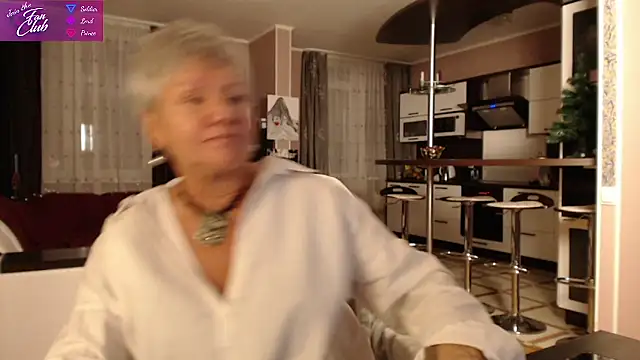 roxana brooks online show from December 2024 02:33:02 PM