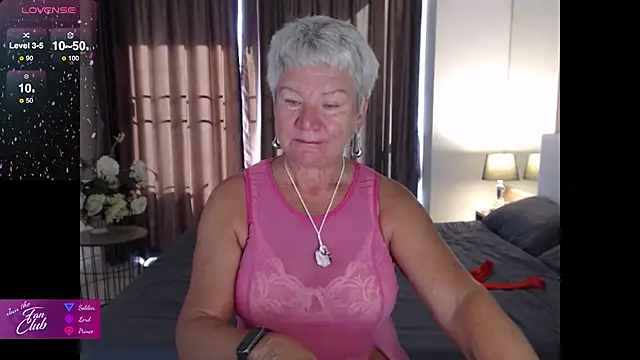 Snapshot of roxana_brooks chatting on January 2026 01:30:01 AM roxana brooks online show from January 2026 01:30:01 AM