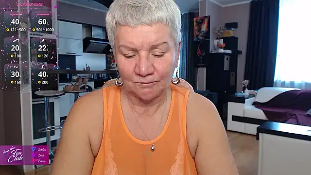 Snapshot of roxana_brooks chatting on February 2026 02:02:02 PM roxana brooks online show from February 2026 02:02:02 PM