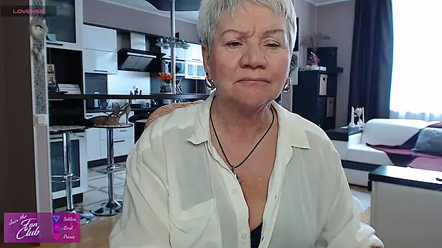 roxana brooks online show from April 2026 01:44:02 PM