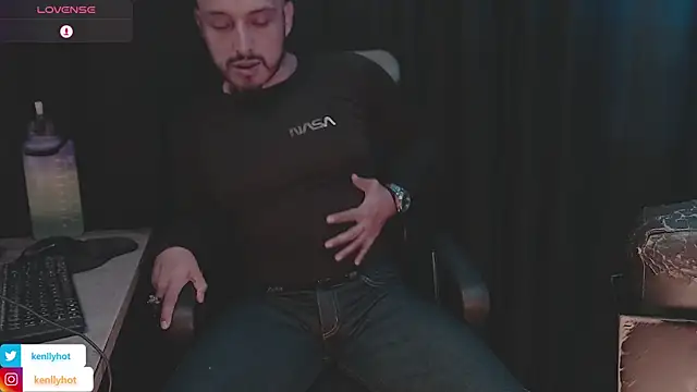 KenllyH online show from April 2026 12:19:01 AM