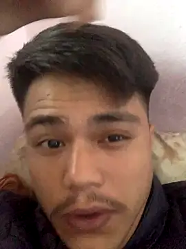 Hullax online show from November 2025 02:02:02 AM