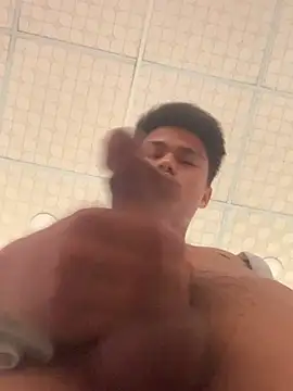 Hullax online show from April 2026 01:48:01 AM