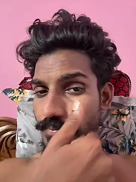 Snapshot of yo19boy chatting on February 2026 06:42:02 AM yo19boy online show from February 2026 06:42:02 AM