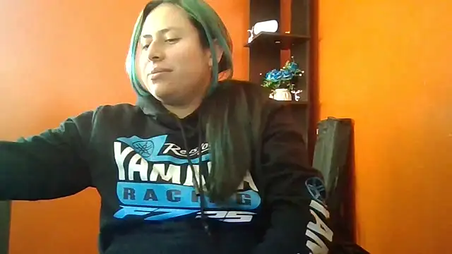 adriluna online show from December 2025 06:23:01 PM