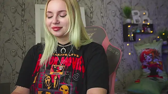 Moon Valkyrie online show from February 2026 06:11:02 AM