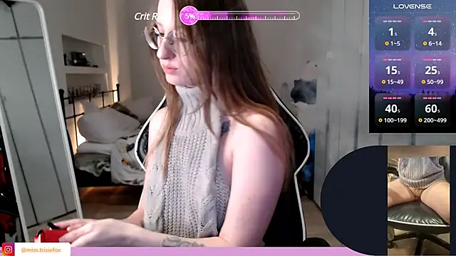 misstrixiefox online show from March 2025 02:10:01 PM