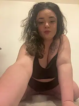 Snapshot of peaches006 chatting on January 2025 11:33:01 PM peaches006 online show from January 2025 11:33:01 PM