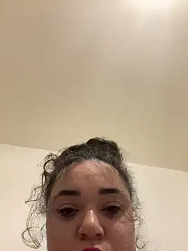 Snapshot of peaches006 chatting on January 2025 12:06:02 AM peaches006 online show from January 2025 12:06:02 AM