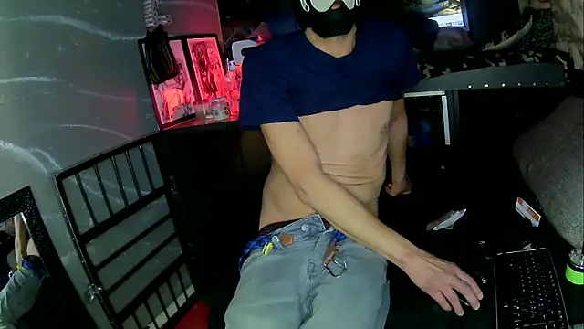 Snapshot of thingsbums chatting on April 2026 12:10:01 AM thingsbums online show from April 2026 12:10:01 AM