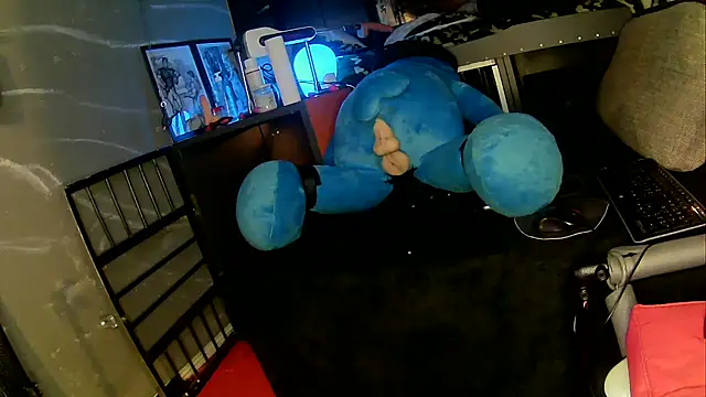 Snapshot of thingsbums chatting on April 2026 11:37:01 AM thingsbums online show from April 2026 11:37:01 AM