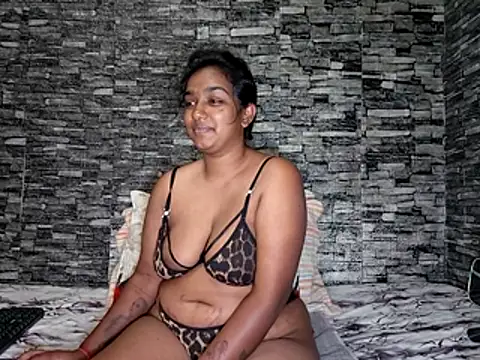 Snapshot of Xindias_fantasyX chatting on May 2026 06:37:02 PM Xindias fantasyX online show from May 2026 06:37:02 PM