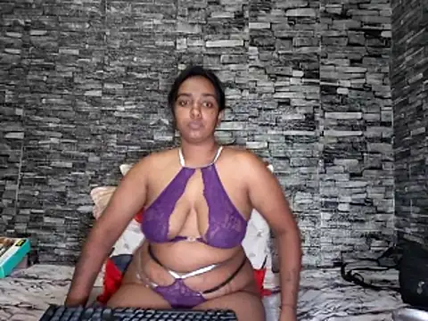 Snapshot of Xindias_fantasyX chatting on May 2026 06:49:01 PM Xindias fantasyX online show from May 2026 06:49:01 PM