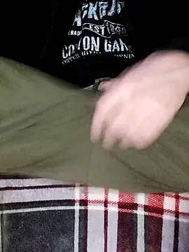 Snapshot of drivingguy chatting on December 2025 12:27:02 AM drivingguy online show from December 2025 12:27:02 AM