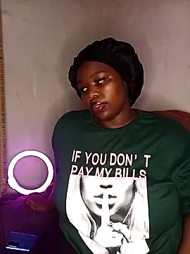 Snapshot of Aaaliyah445 chatting on December 2024 07:21:01 PM Aaaliyah445 online show from December 2024 07:21:01 PM