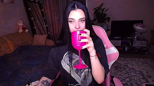   Malika   online show from February 2026 03:35:02 PM