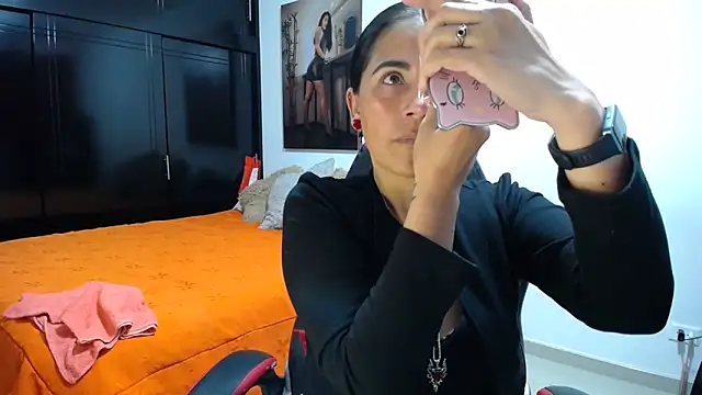 sharoon cheerry online show from February 2026 01:50:02 PM