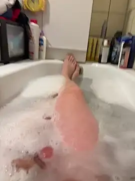 David19932908 online show from November 2025 07:18:02 PM