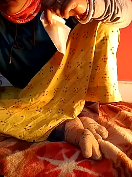 Snapshot of Bengali-boudi chatting on December 2024 06:30:02 PM Bengali-boudi online show from December 2024 06:30:02 PM