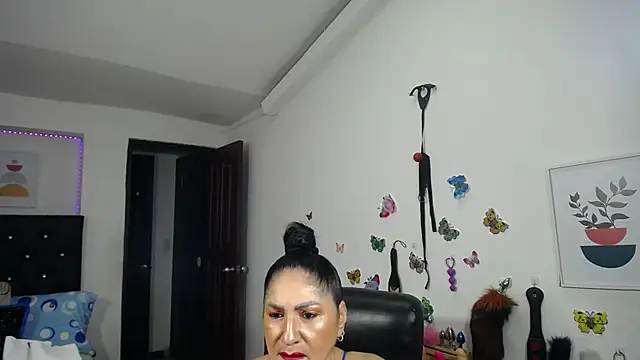 Snapshot of mature_bigboobs10 chatting on October 2025 01:19:02 AM mature bigboobs10 online show from October 2025 01:19:02 AM