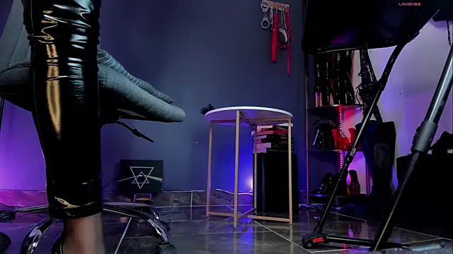 Snapshot of goddessalice chatting on November 2025 09:03:02 PM goddessalice online show from November 2025 09:03:02 PM