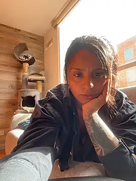 J loren online show from April 2026 08:44:01 PM