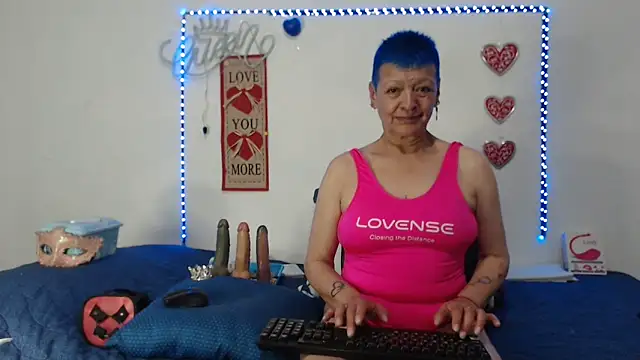 loquitaqueen011 online show from February 2025 12:17:01 AM