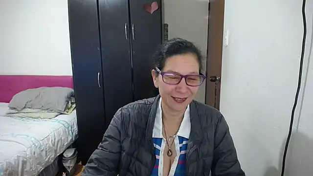 Snapshot of latin49 chatting on June 2026 04:25:02 AM latin49 online show from June 2026 04:25:02 AM