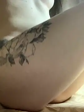 Snapshot of MiaBlossom chatting on December 2024 11:38:02 AM MiaBlossom online show from December 2024 11:38:02 AM