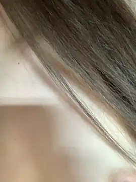 Snapshot of MiaBlossom chatting on December 2024 08:25:02 PM MiaBlossom online show from December 2024 08:25:02 PM