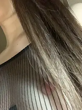 Snapshot of MiaBlossom chatting on December 2024 07:21:02 PM MiaBlossom online show from December 2024 07:21:02 PM