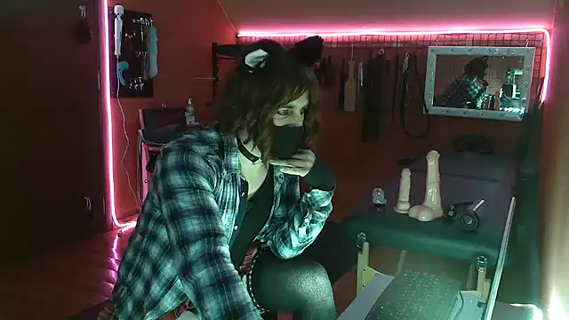 Snapshot of Ginny-the-bdsm-nympho chatting on December 2024 05:12:01 PM Ginny-the-bdsm-nympho online show from December 2024 05:12:01 PM