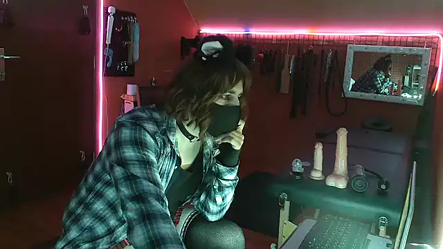 Snapshot of Ginny-the-bdsm-nympho chatting on March 2025 06:16:01 PM Ginny-the-bdsm-nympho online show from March 2025 06:16:01 PM