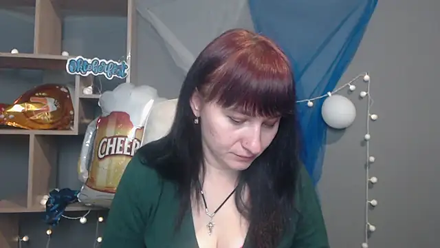 NinaFlawlees online show from October 2025 11:53:02 AM