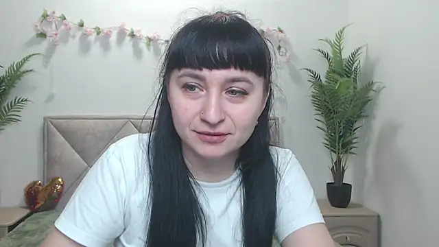 Snapshot of NinaFlawlees chatting on May 2026 06:18:02 AM NinaFlawlees online show from May 2026 06:18:02 AM