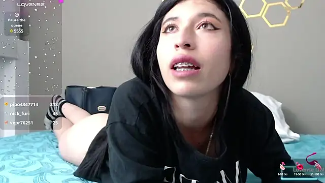 Snapshot of adriscute chatting on January 2025 10:37:01 PM adriscute online show from January 2025 10:37:01 PM