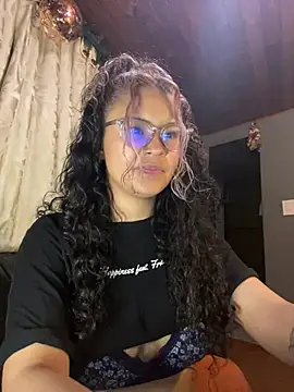 Snapshot of Hathorlove chatting on February 2025 11:21:02 PM Hathorlove online show from February 2025 11:21:02 PM