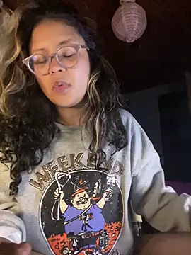 Snapshot of Hathorlove chatting on September 2025 04:58:01 AM Hathorlove online show from September 2025 04:58:01 AM