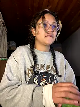 Snapshot of Hathorlove chatting on October 2025 03:17:02 AM Hathorlove online show from October 2025 03:17:02 AM