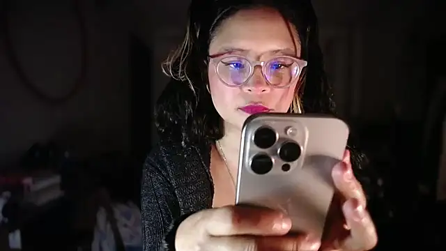 Hathorlove online show from April 2026 02:44:01 AM