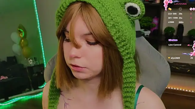 Snapshot of zelda_1 chatting on April 2026 11:36:01 AM zelda 1 online show from April 2026 11:36:01 AM