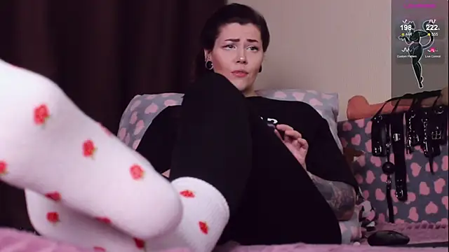 Luna Blake online show from December 2024 04:20:01 PM