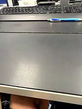 Snapshot of KielerMen chatting on December 2025 01:43:01 AM KielerMen online show from December 2025 01:43:01 AM