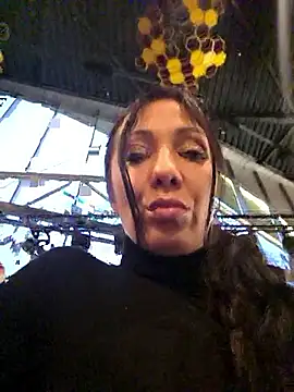 Snapshot of LeticiaWoods chatting on November 2025 01:53:02 PM LeticiaWoods online show from November 2025 01:53:02 PM